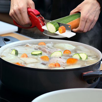 Cortador de Verduras 2 en 1 - Tijeras con Tabla de Cortar Integrada